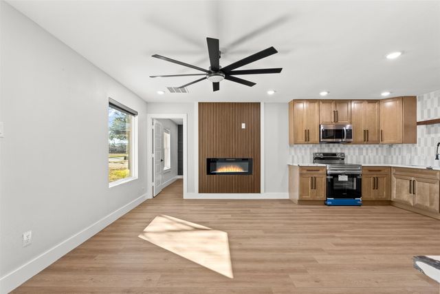 2837 Elsie Faye Heggins Street, Dallas, TX 75215