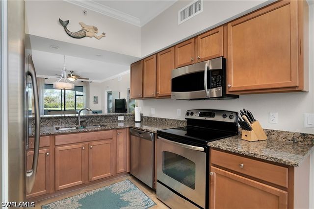 9719 Acqua CT 214, Naples, FL 34113