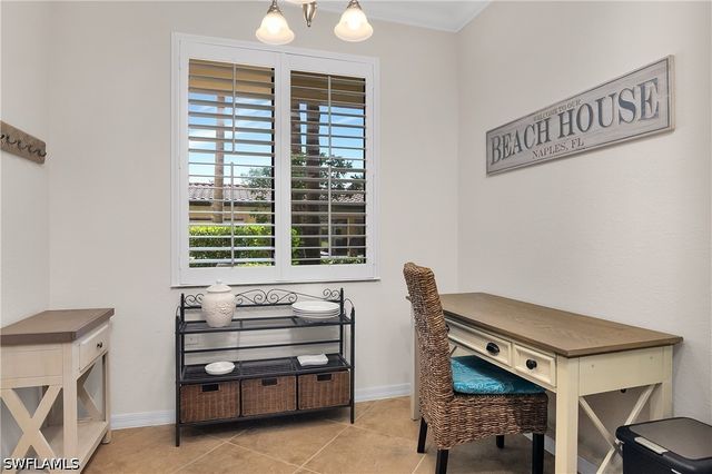 9719 Acqua CT 214, Naples, FL 34113