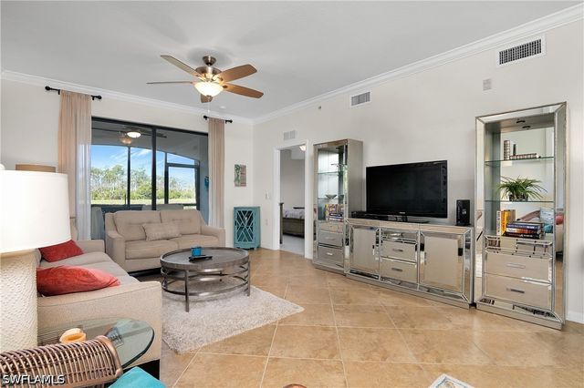 9719 Acqua CT 214, Naples, FL 34113