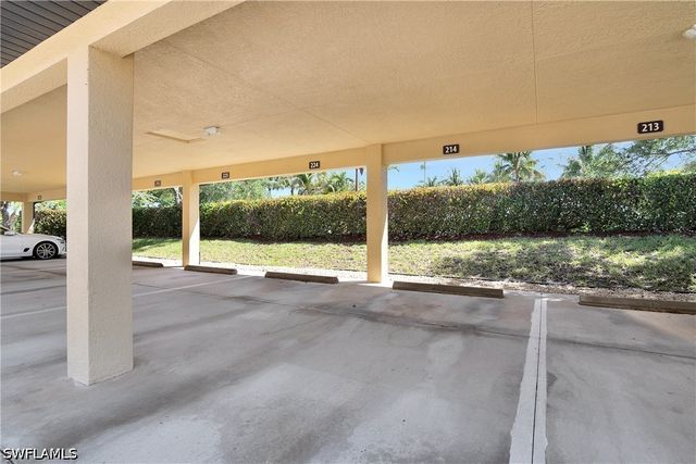 9719 Acqua CT 214, Naples, FL 34113