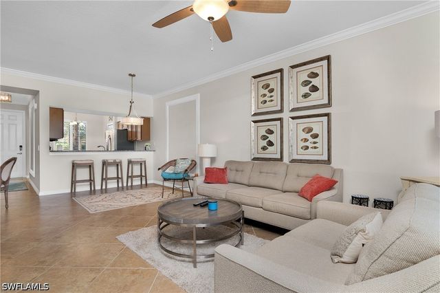 9719 Acqua CT 214, Naples, FL 34113
