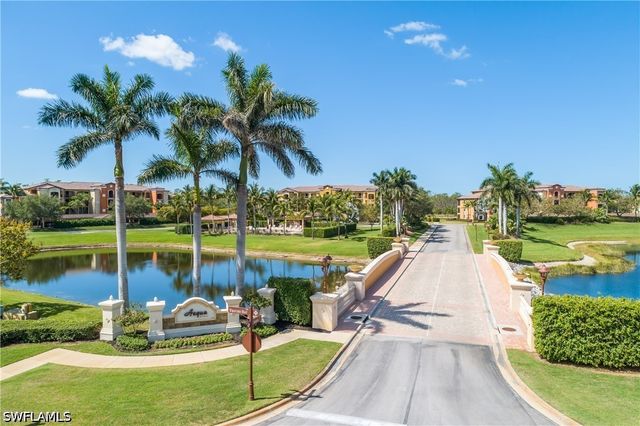 9719 Acqua CT 214, Naples, FL 34113