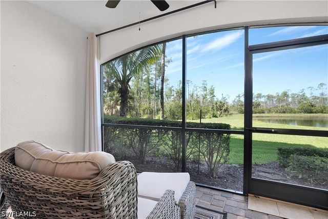 9719 Acqua CT 214, Naples, FL 34113