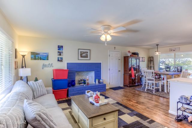 150 W CN Rock Street, Corona De Tucson, AZ 85641