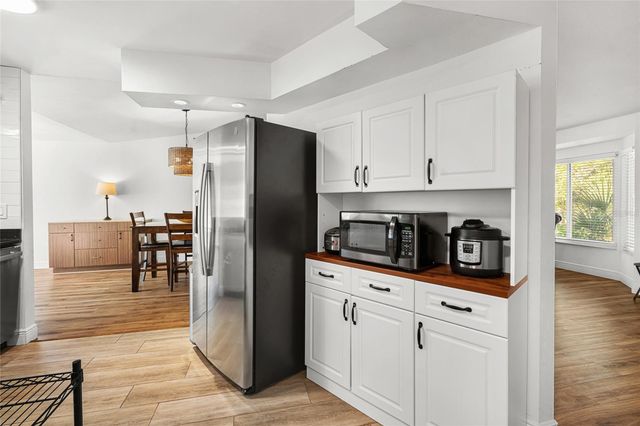 2600 PALMETTO STREET, Nokomis, FL 34275