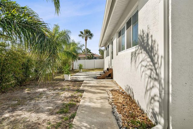 2600 PALMETTO STREET, Nokomis, FL 34275