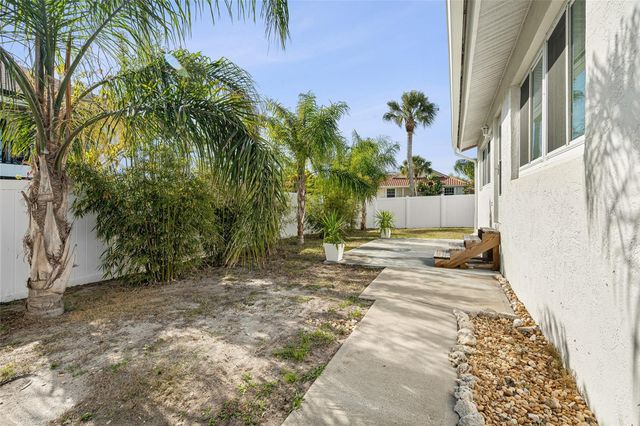 2600 PALMETTO STREET, Nokomis, FL 34275