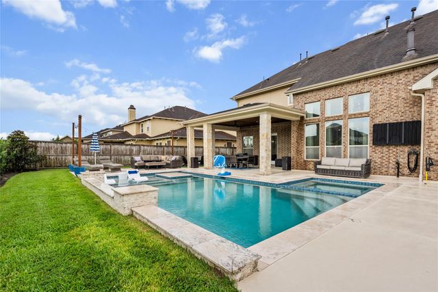 1805 Sterling Creek Drive, Friendswood, TX 77546