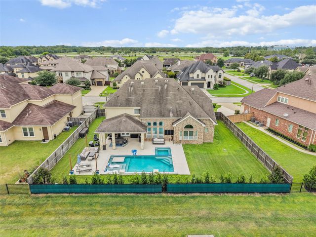 1805 Sterling Creek Drive, Friendswood, TX 77546