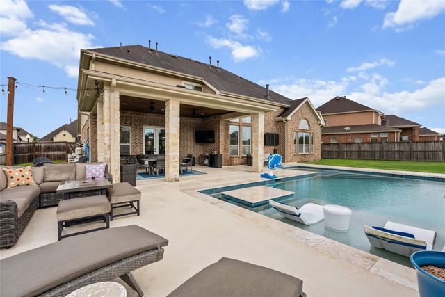 1805 Sterling Creek Drive, Friendswood, TX 77546