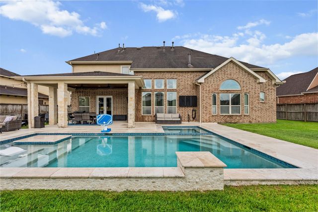 1805 Sterling Creek Drive, Friendswood, TX 77546