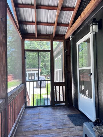 340 Windwood Drive, Livingston, TX 77351