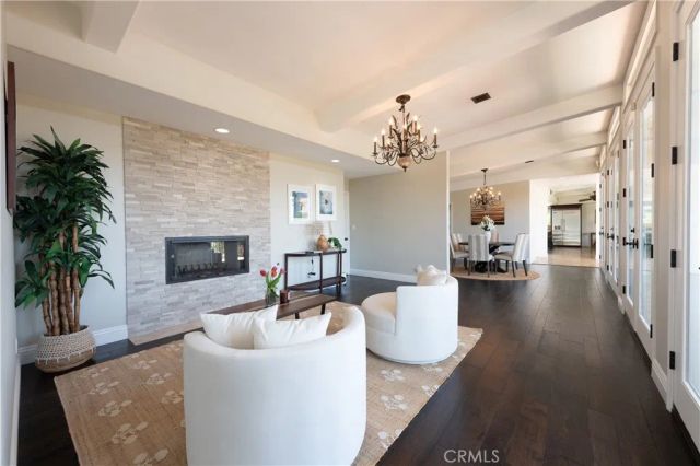 3913 Ventura Canyon, Sherman Oaks, CA 91423