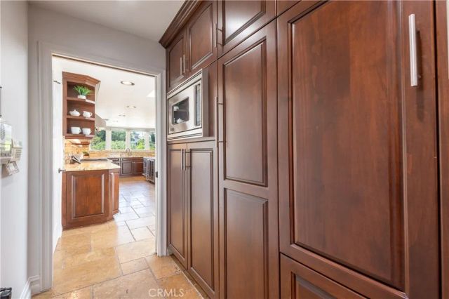 3913 Ventura Canyon, Sherman Oaks, CA 91423