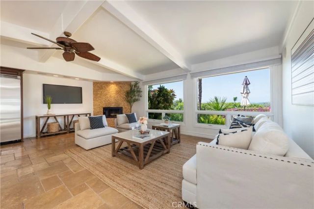 3913 Ventura Canyon, Sherman Oaks, CA 91423