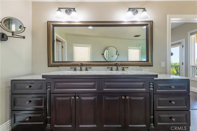 3913 Ventura Canyon, Sherman Oaks, CA 91423