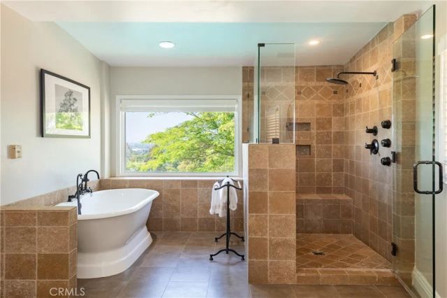 3913 Ventura Canyon, Sherman Oaks, CA 91423