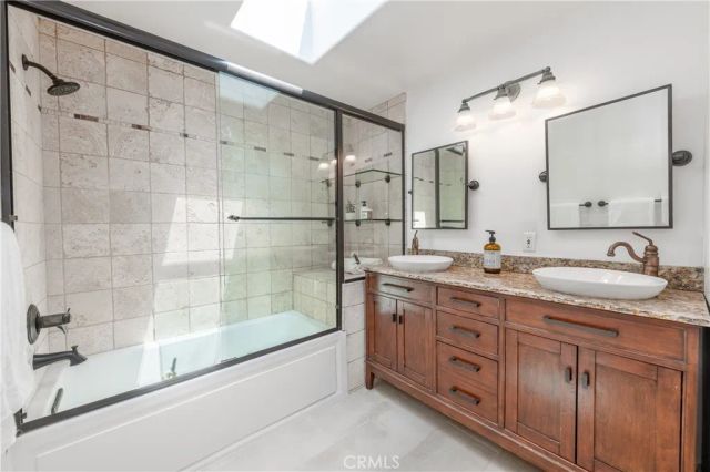 3913 Ventura Canyon, Sherman Oaks, CA 91423