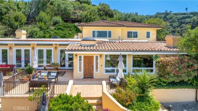 3913 Ventura Canyon, Sherman Oaks, CA 91423