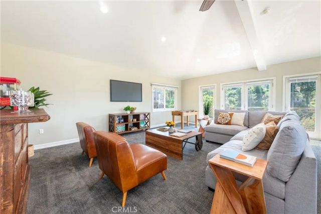 3913 Ventura Canyon, Sherman Oaks, CA 91423