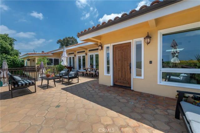3913 Ventura Canyon, Sherman Oaks, CA 91423