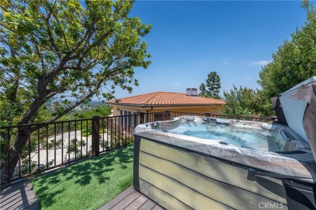 3913 Ventura Canyon, Sherman Oaks, CA 91423