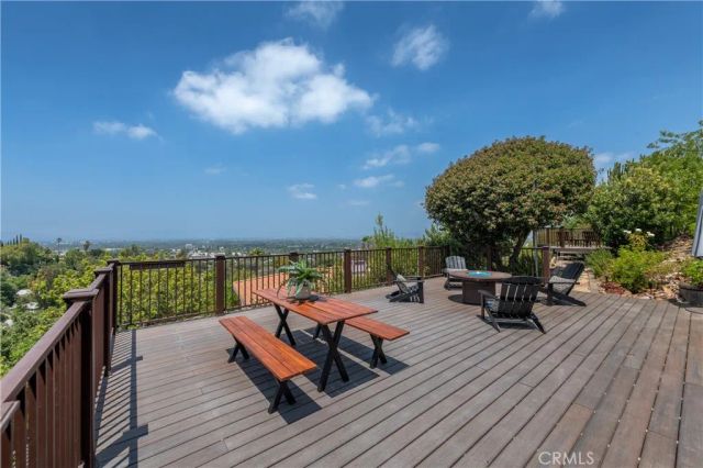 3913 Ventura Canyon, Sherman Oaks, CA 91423