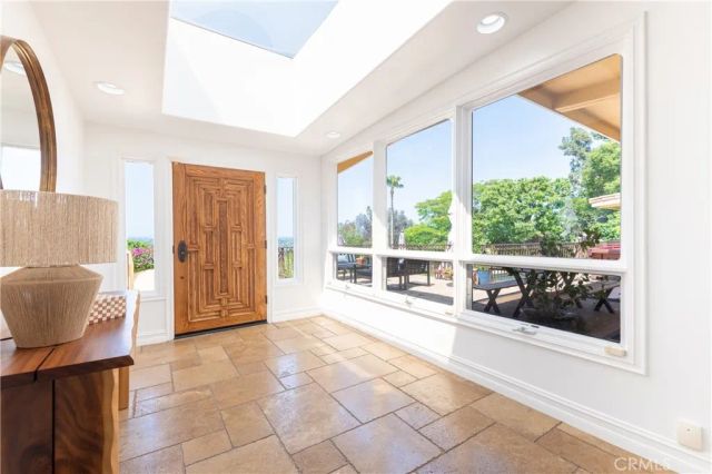 3913 Ventura Canyon, Sherman Oaks, CA 91423