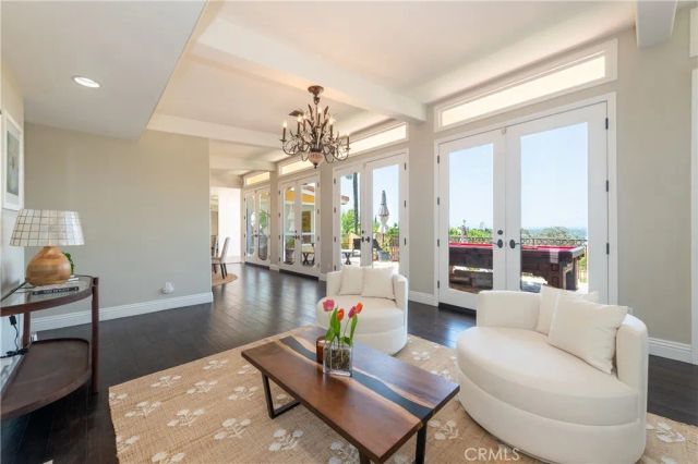 3913 Ventura Canyon, Sherman Oaks, CA 91423