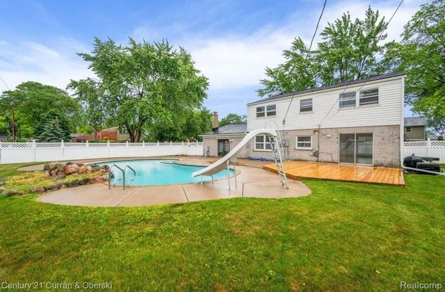 26004 Shirley Lane, Dearborn Heights, MI 48127