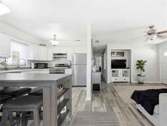 786 E WARREN AVENUE, Longwood, FL 32750