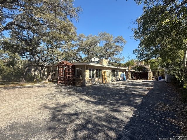 405 Fox Hall, Castle Hills, TX 78213