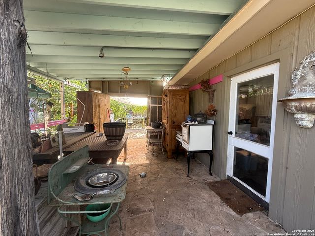 405 Fox Hall, Castle Hills, TX 78213