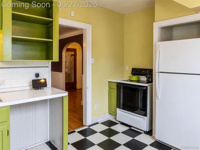 15080 Artesian Street, Detroit, MI 48223