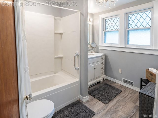 15080 Artesian Street, Detroit, MI 48223