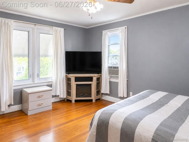 15080 Artesian Street, Detroit, MI 48223