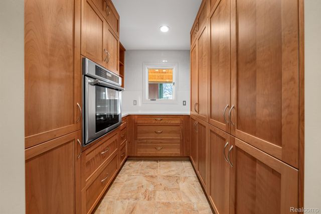 4190 AQUARINA Street, Waterford Charter Township, MI 48329