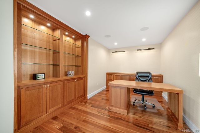 4190 AQUARINA Street, Waterford Charter Township, MI 48329