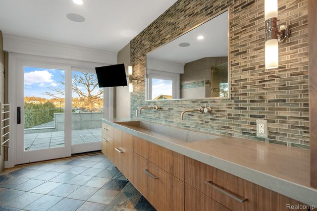 4190 AQUARINA Street, Waterford Charter Township, MI 48329