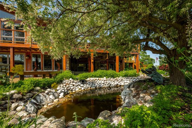 4190 AQUARINA Street, Waterford Charter Township, MI 48329