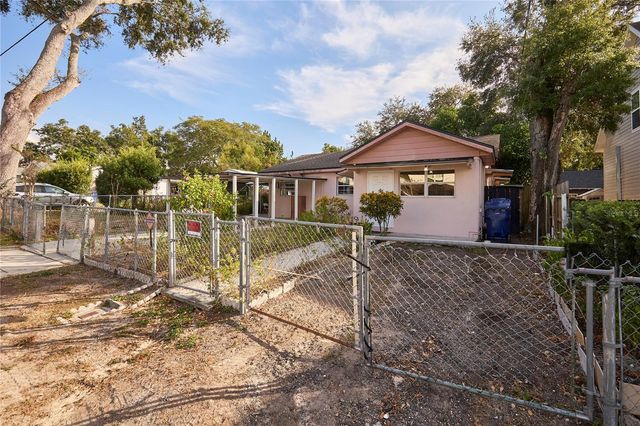 214 W ELM STREET, Tampa, FL 33604