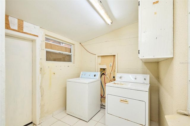 214 W ELM STREET, Tampa, FL 33604