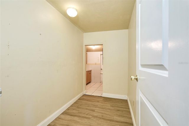 214 W ELM STREET, Tampa, FL 33604