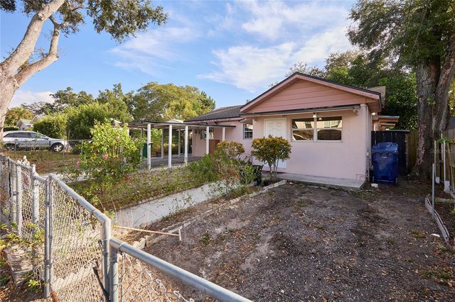 214 W ELM STREET, Tampa, FL 33604