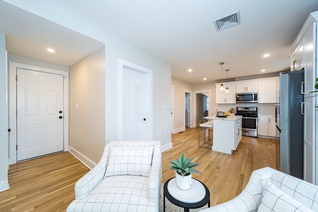 2 Yuba Pl 2, Natick, MA 01760