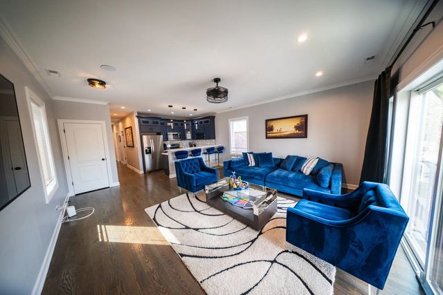 4634 S Langley Avenue, Chicago, IL 60653