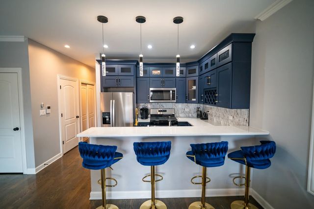 4634 S Langley Avenue, Chicago, IL 60653