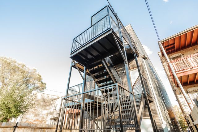 4634 S Langley Avenue, Chicago, IL 60653