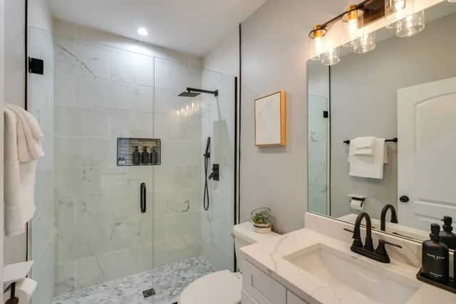 4634 S Langley Avenue, Chicago, IL 60653